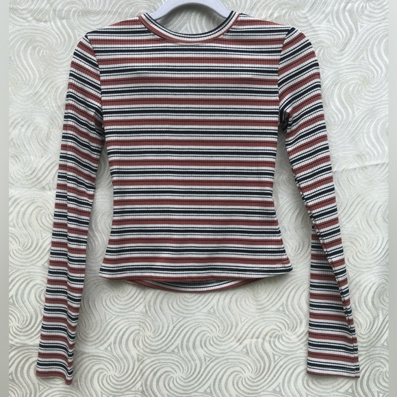 Striped Longsleeve Crew Neck Shirt - Picture 3 of 6
